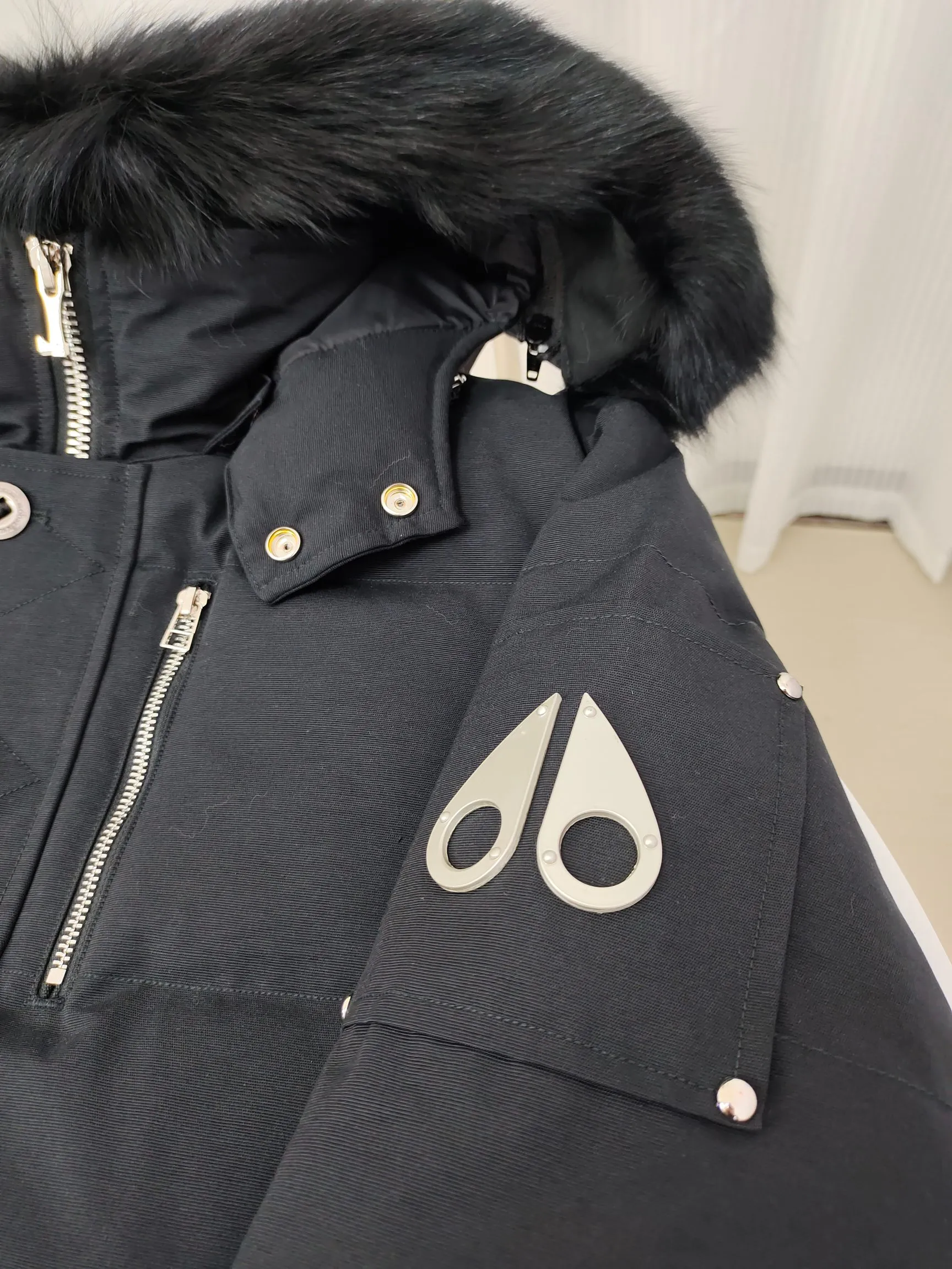 （ ）06 Moose Knuckles ， ins 、 、 。 ， ， ！ ， ， ， ！ Sizes: S XXL